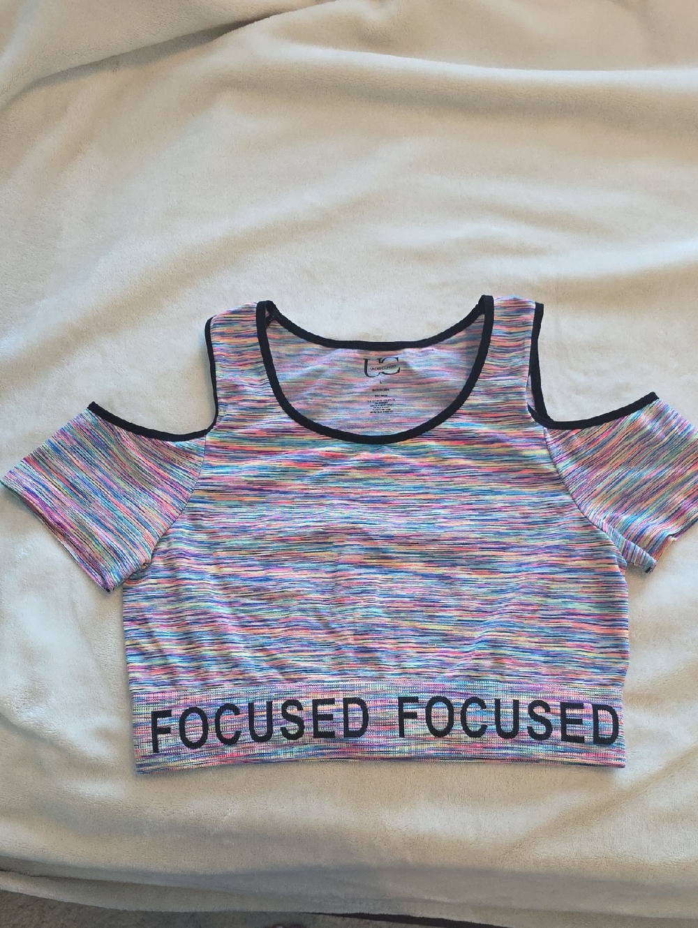 FOCUSED Multicolor Cold-Shoulder Crop Top